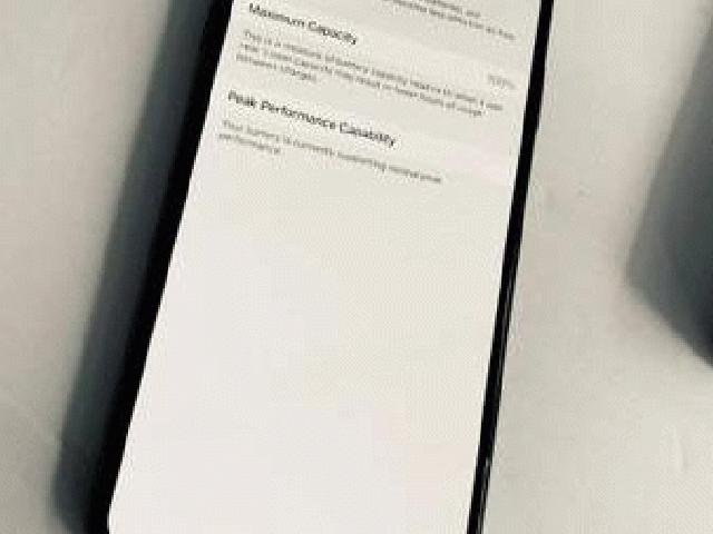جعبه باز اپل آی فون XS / XS حداکثر