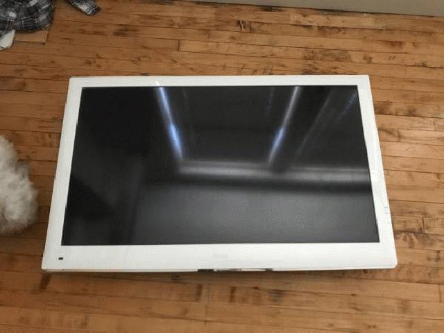 مدرن سفید حایر LED 46 تلویزیون w / دیوار کوه