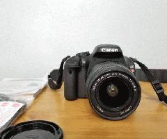  دوربین CANON EOS Rebel T2i Dslr با Ef-s 18-55mm f/3.5-5.6 لنز است