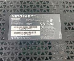 هم NETGEAR Ac1200 دو باند نقطه دسترسی بی سیم (WAC104-100NAS)