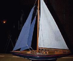 قایق بادبانی چوبی
