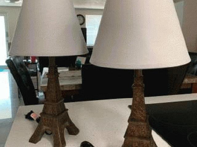 پر د JUEGOS د LAMPARAS