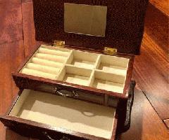 جعبه جواهرات چوبی کوچک