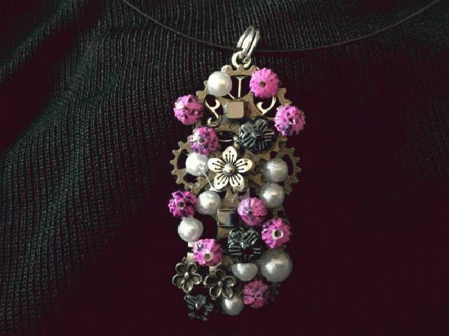 آویز Steampunk در زنجیره سیم