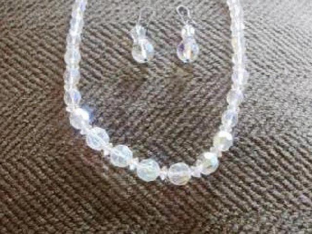 گفتگوی گردنبند تزیینات از روشن و گوشواره