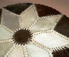 بافته شده یا پوست گاو دایره پرتاب فرش تاکسیدرمی ، گچ بری کوه-دکور غربی