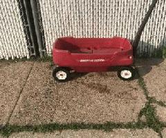 قرمز سوار واگن