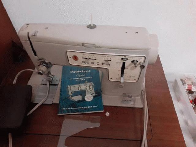 گفتگوی خواننده چرخ خیاطی